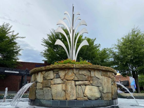 Fountain Inn fountain